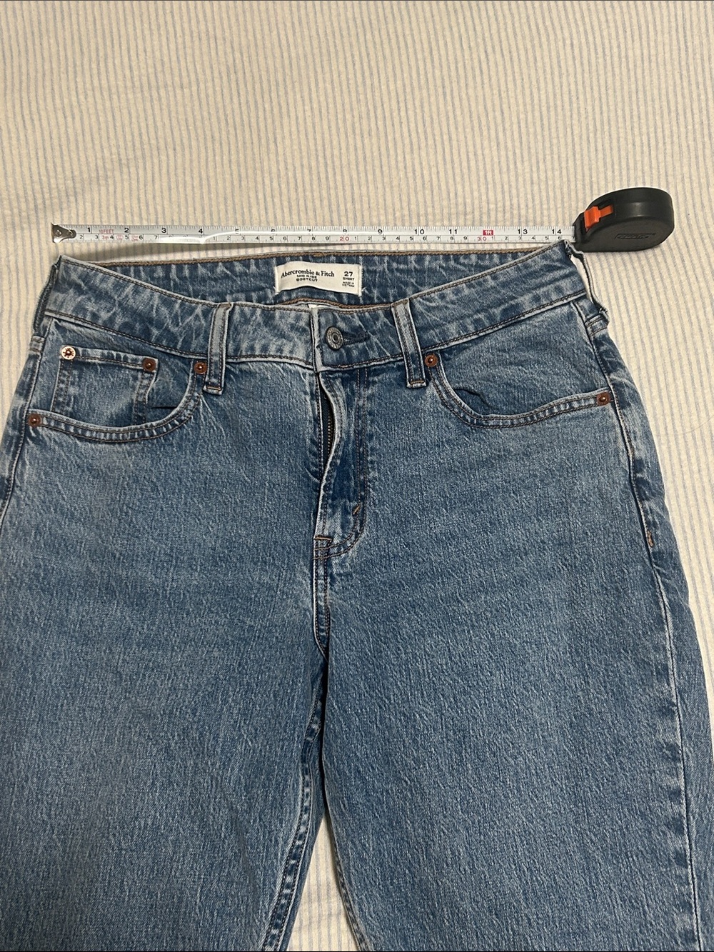 Abercrombie & Fitch Women's Mid Rise Bootcut jeans 27 Short Curve Love